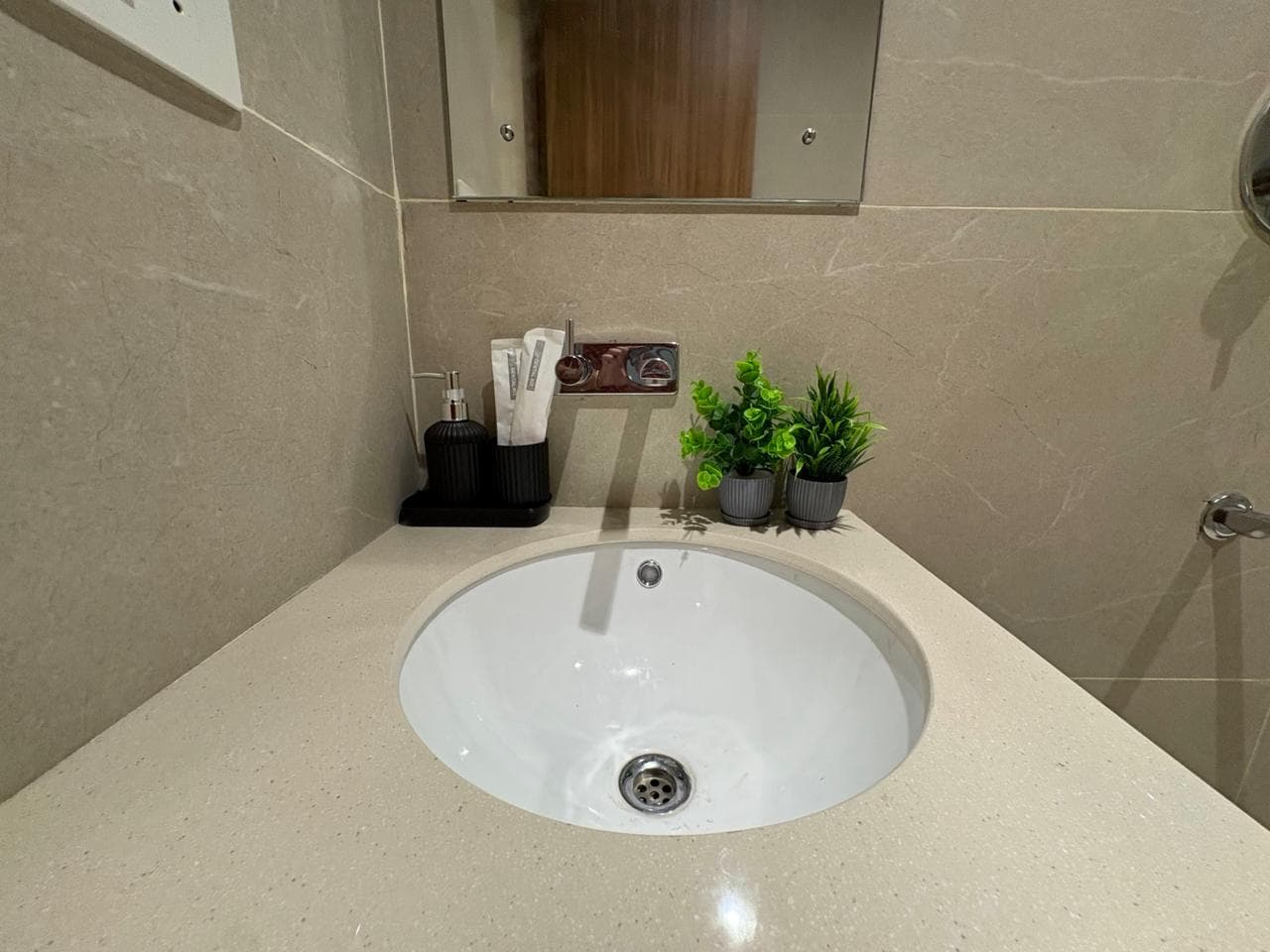 Vanity and guest amenities